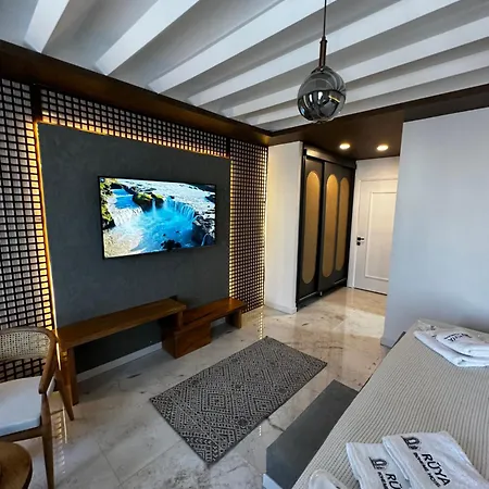 Rueya Boheme Hotel