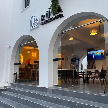 Rueya Boheme Hotel *