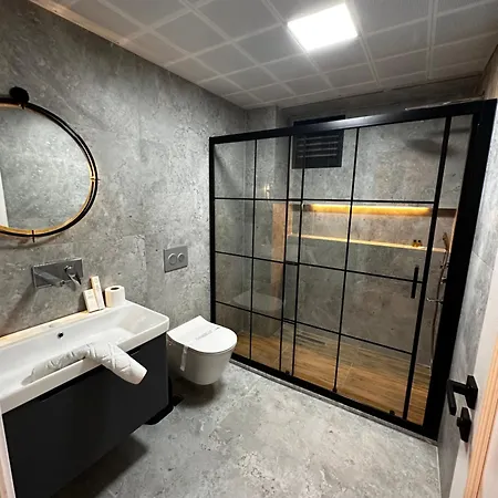 Rueya Boheme Hotel *