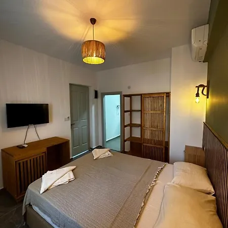 Hotel Rueya Boheme *