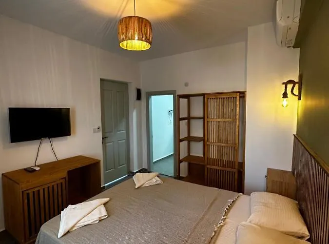 Hotel Rueya Boheme 4*